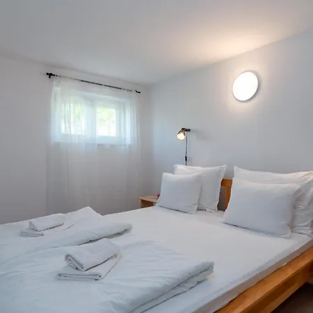 Apartman Hrabar Longo