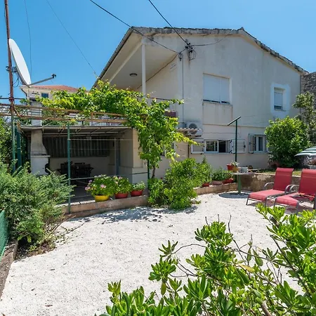 Apartament Hrabar Longo *