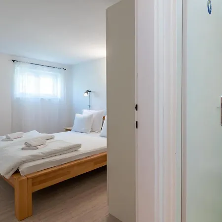 Hrabar Longo Apartment Trogir