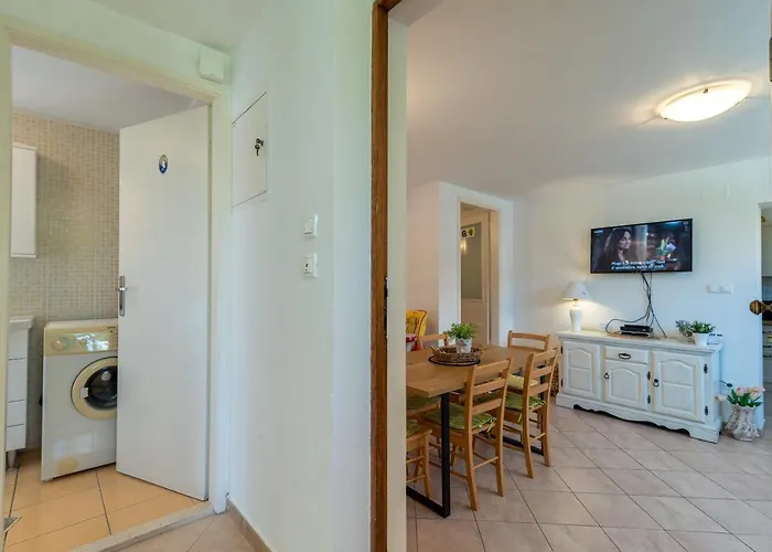 Hrabar Longo Apartman *